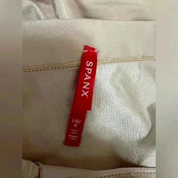 Spanx Oncore High waisted mid thigh short - Picture 7 of 8
